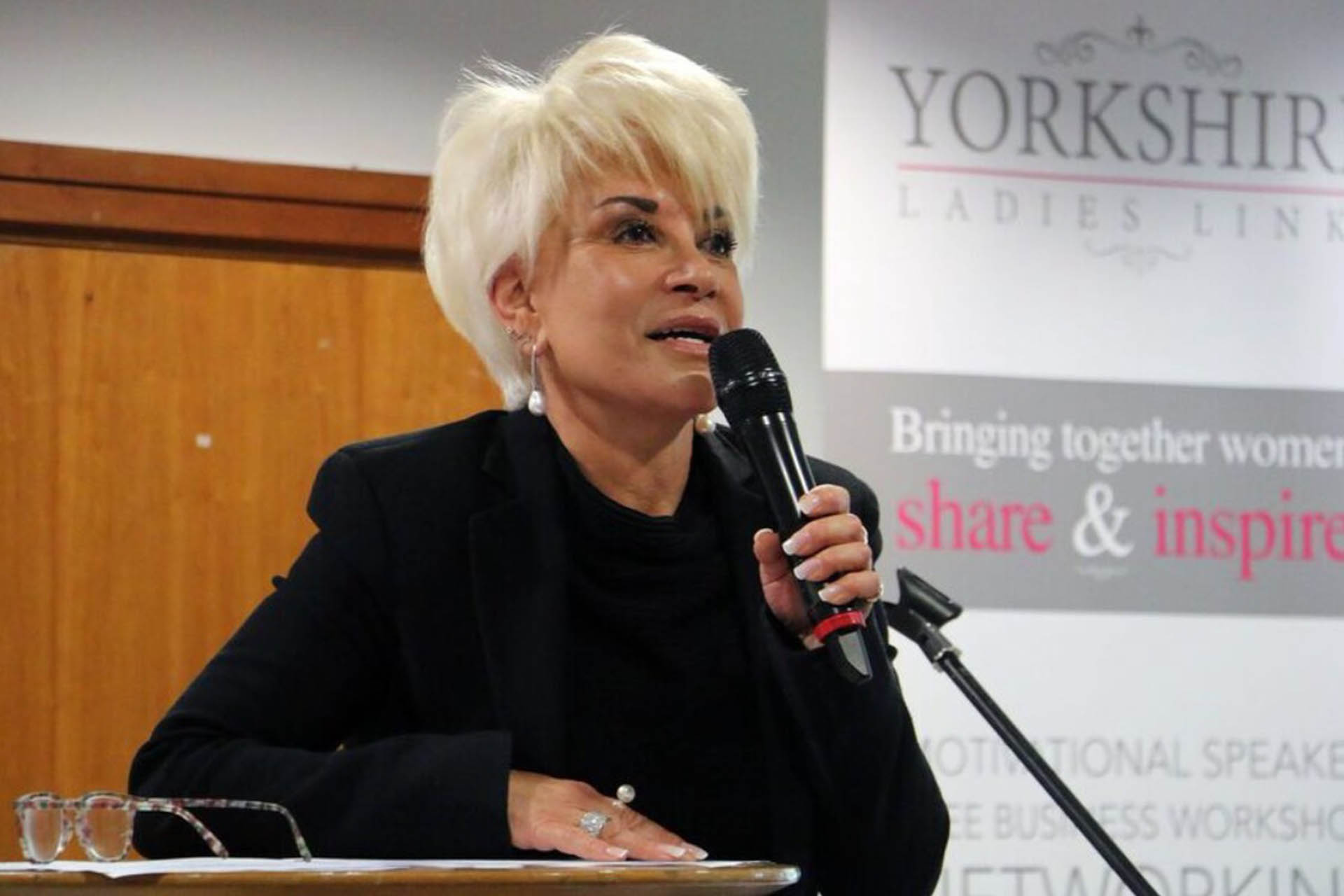 The Best Public Speakers Liz Taylor Speaking to Yorkshire Ladies